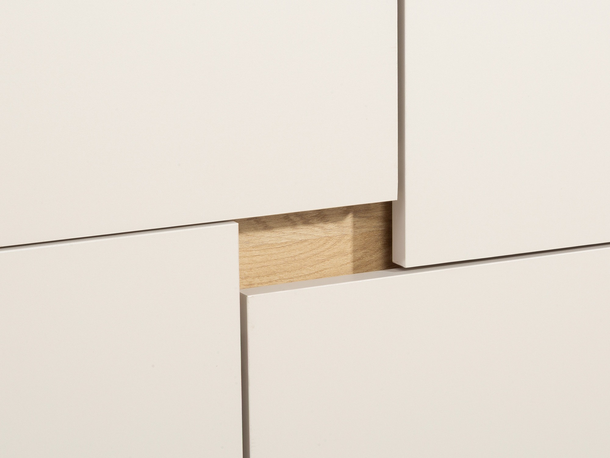 Gardróbszekrény Mavdori 105