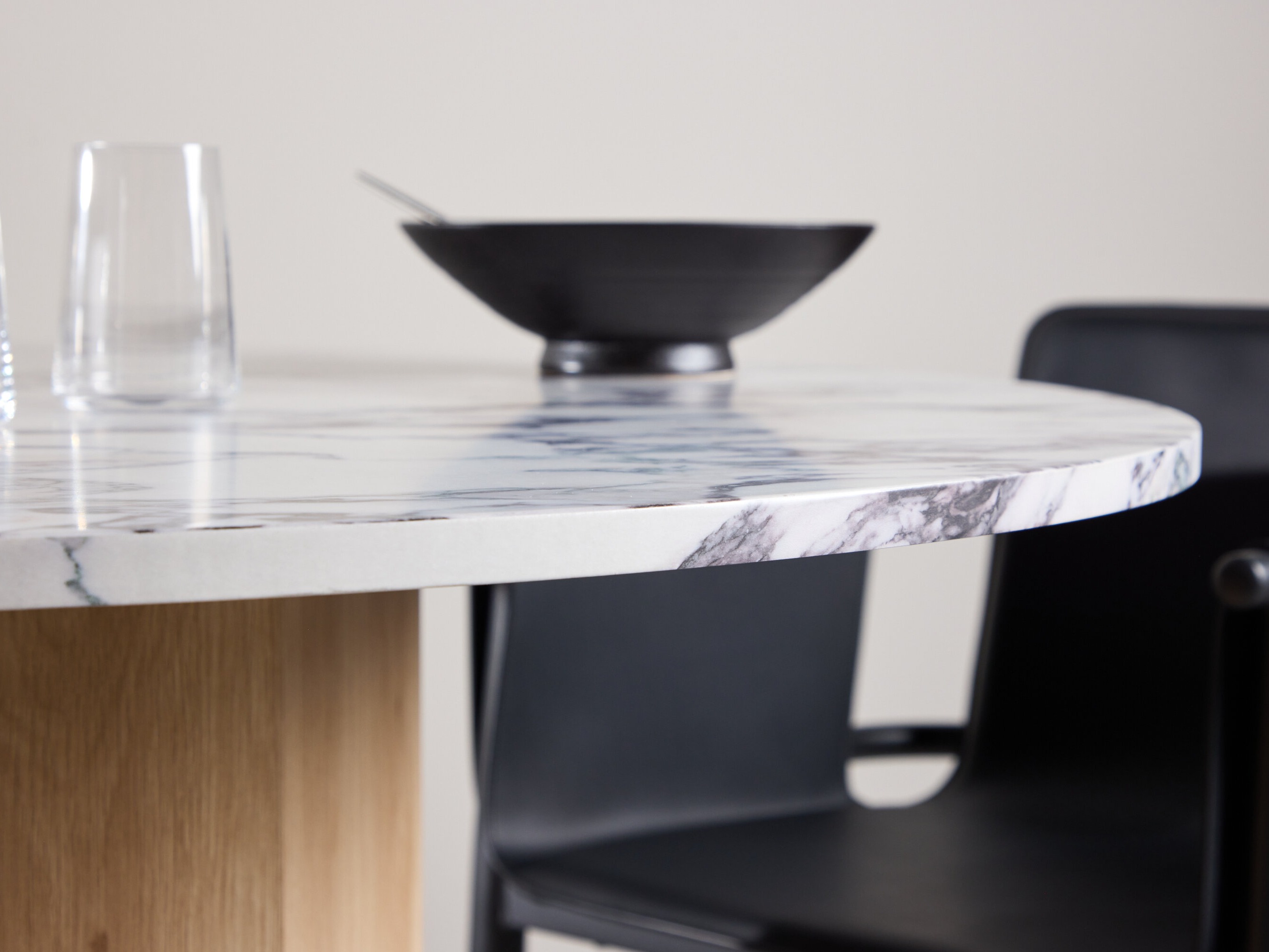 Asztal Dallas 4894 (Szürke márvány + Világosbarna)