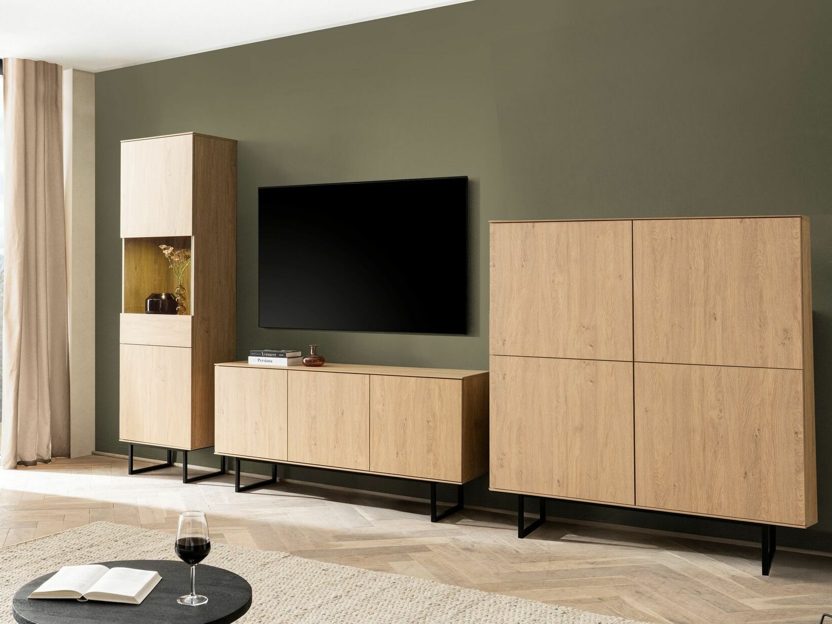 Szekrény Bentesa 105