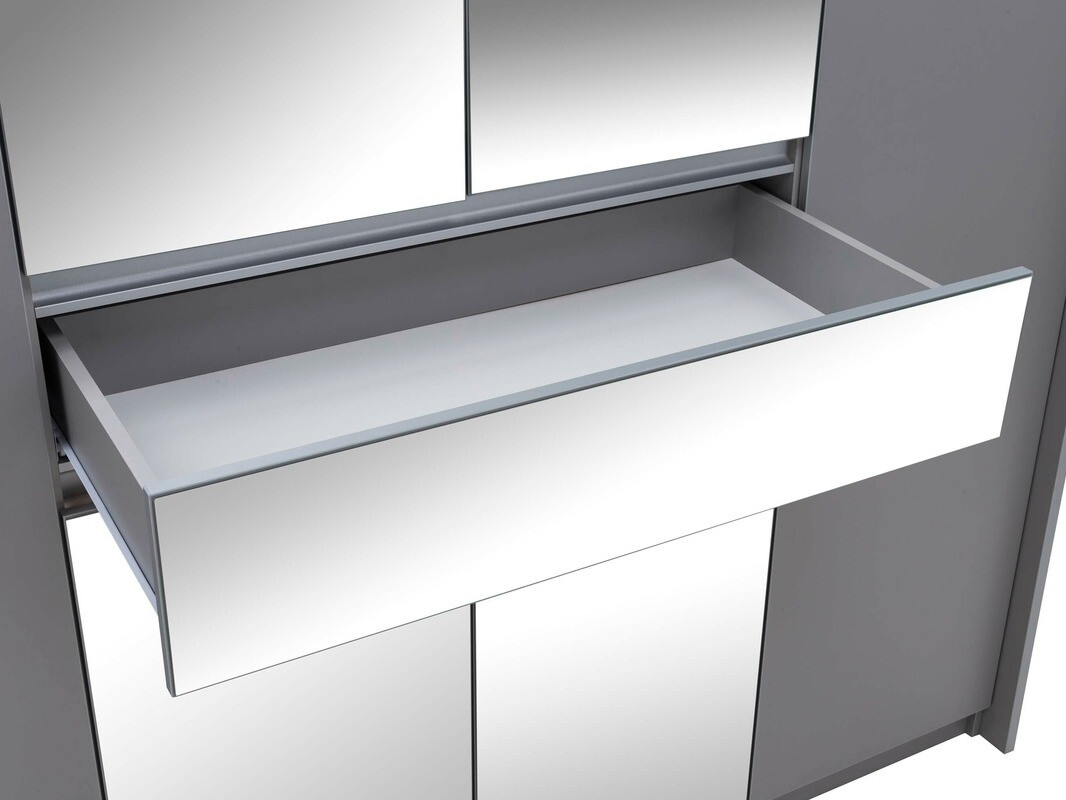 Gardróbszekrény SH10293