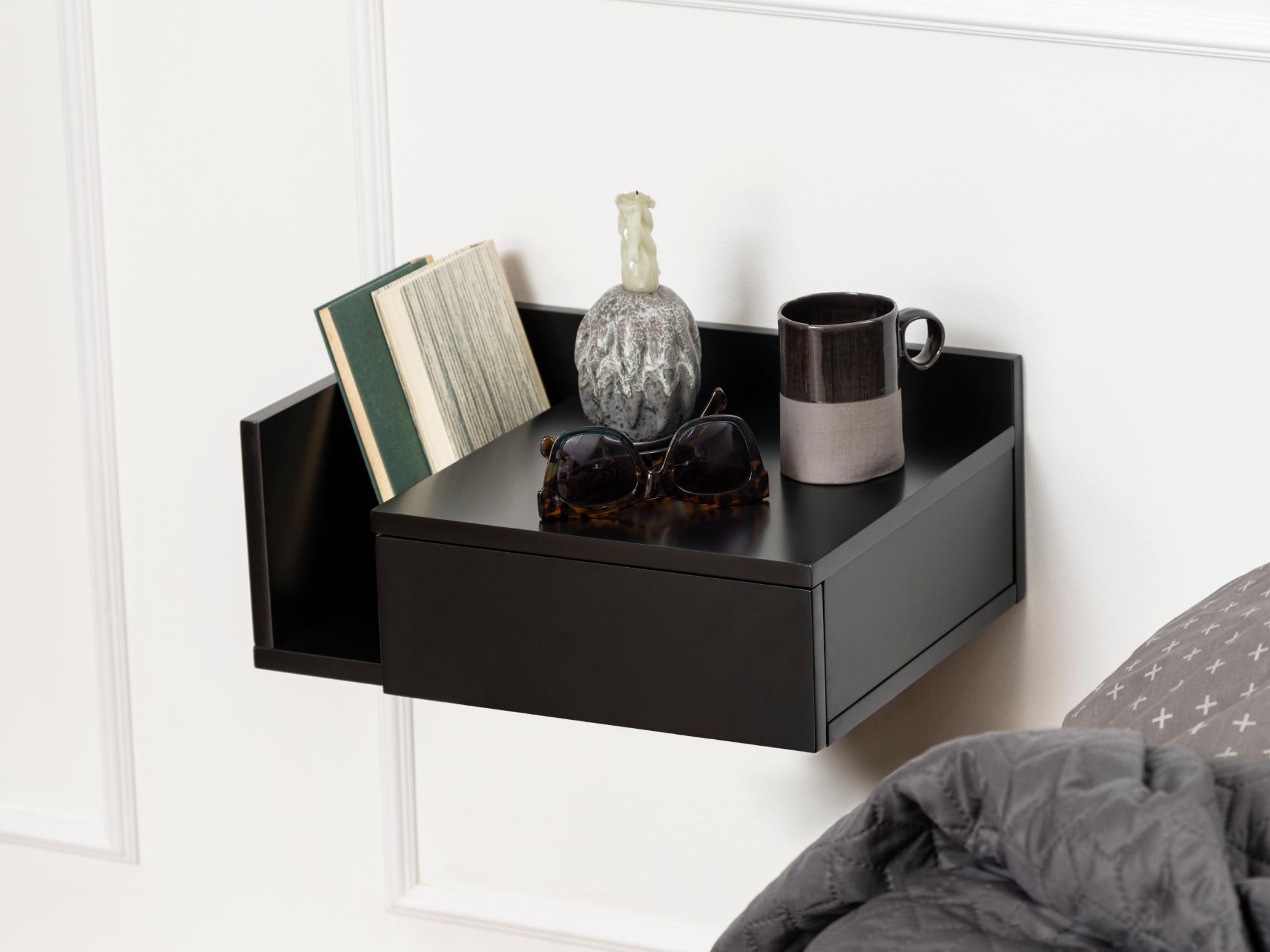 Éjjeliszekrény Norsica 969 (Fekete)