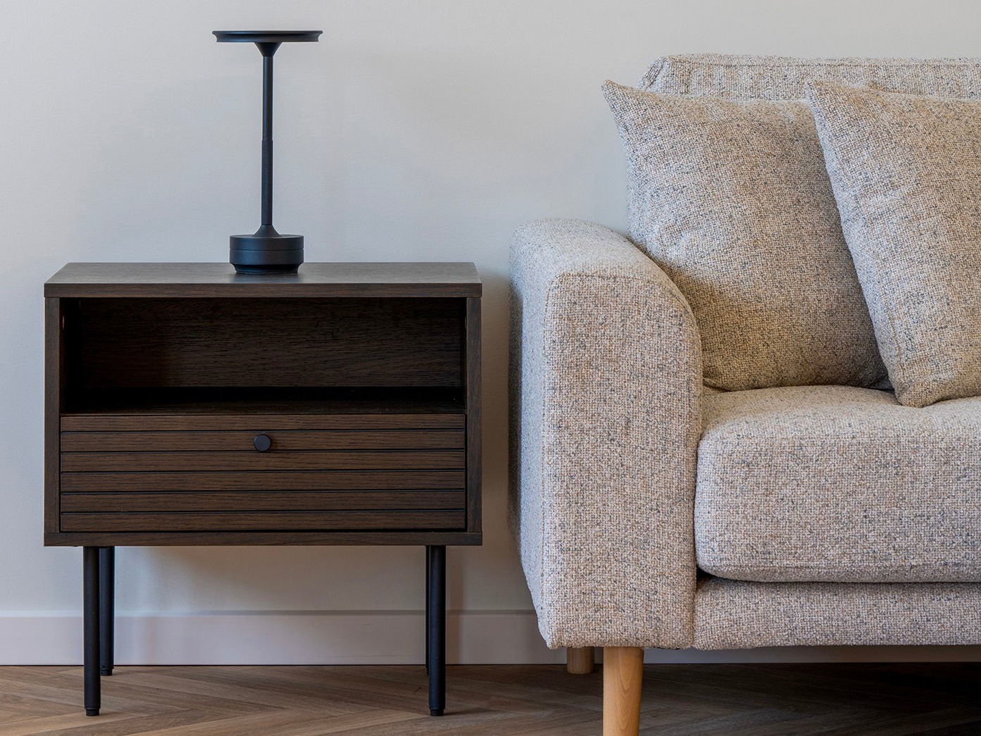 Éjjeliszekrény Elbelme 100 (Sötét tölgy)