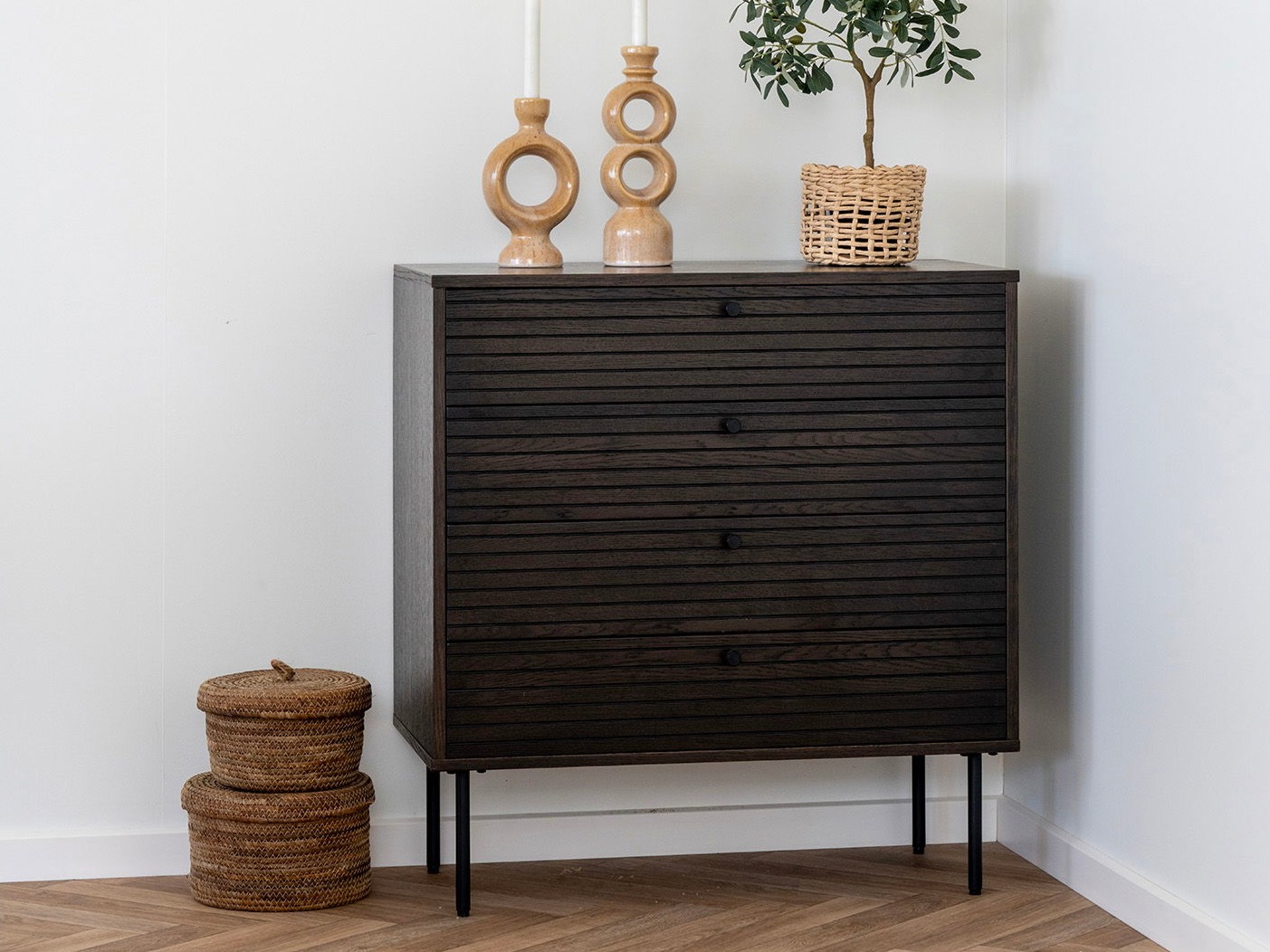 Komód Elbelme 104 (Sötét tölgy)