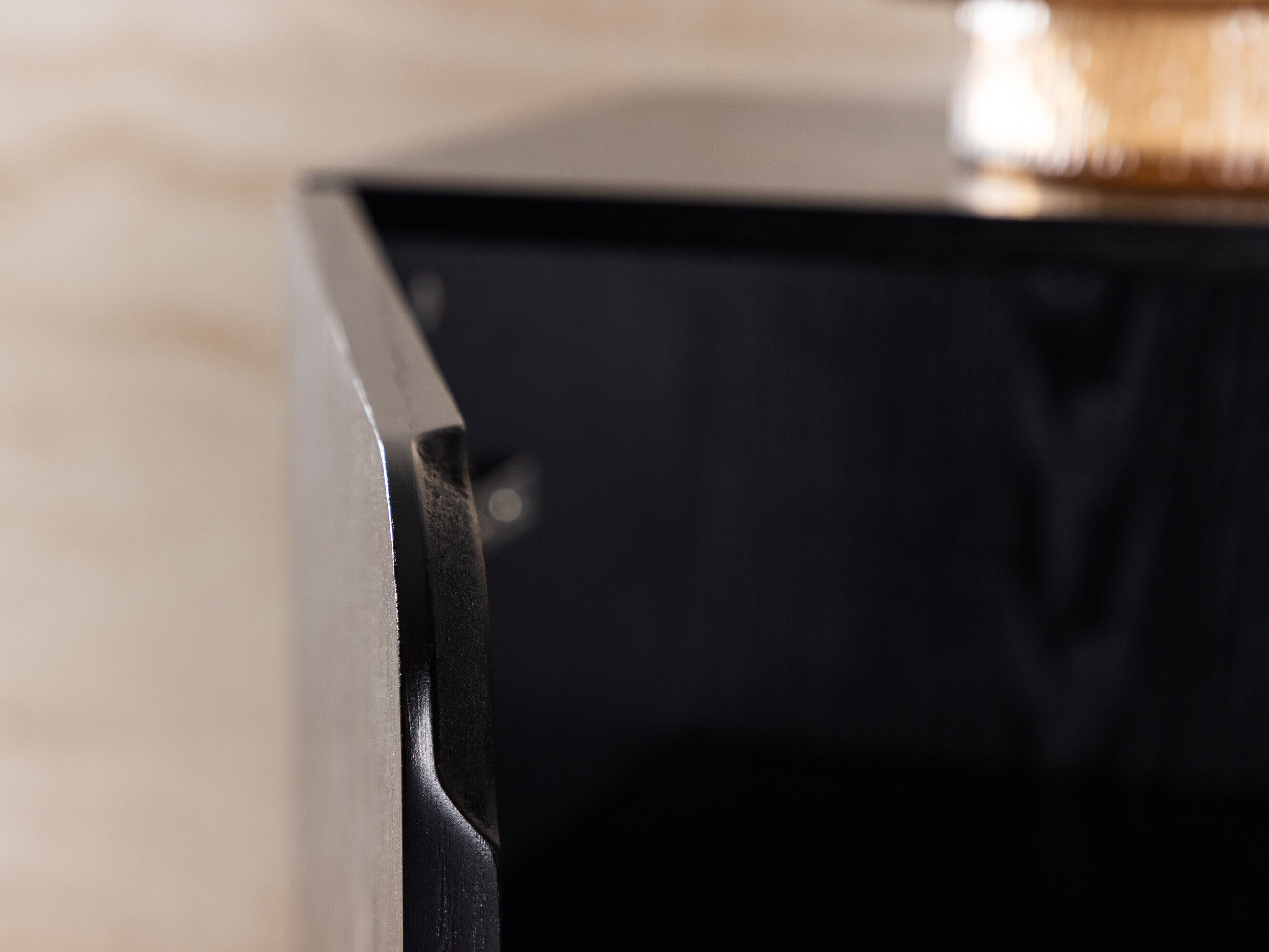 Szekrény Dallas 5131 (Fekete)