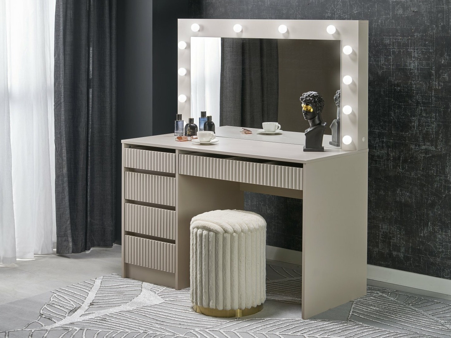 Fésülködő asztal SH11145