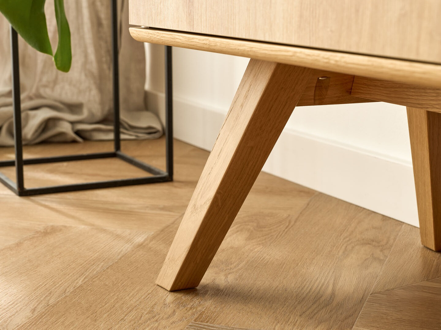 TV-állvány Ruvruvi 108 (Tölgy)