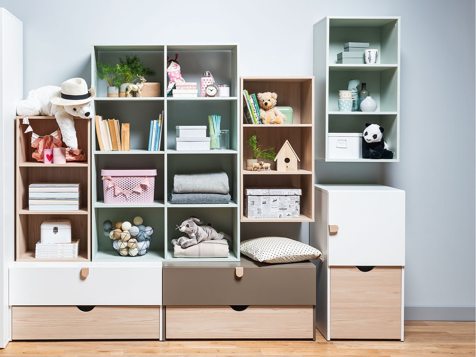 Könyvespolc Nutese 106