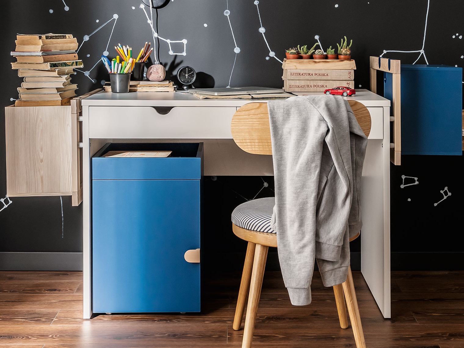 Íróasztal Nutese 110