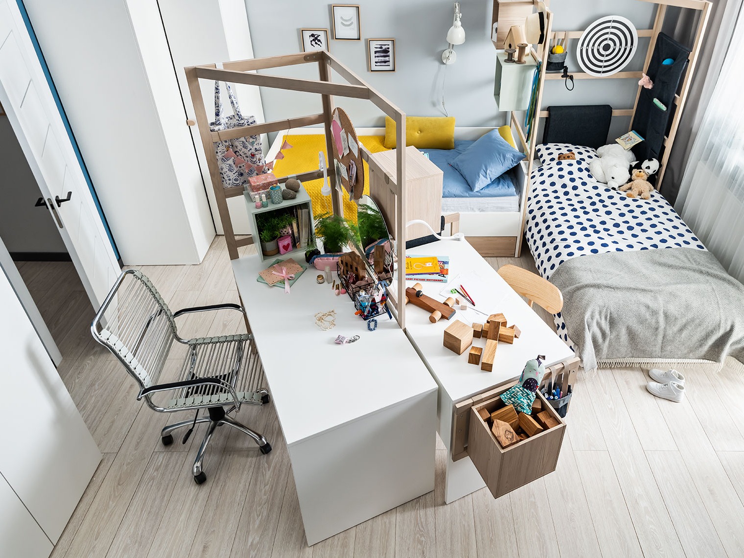 Íróasztal Nutese 111