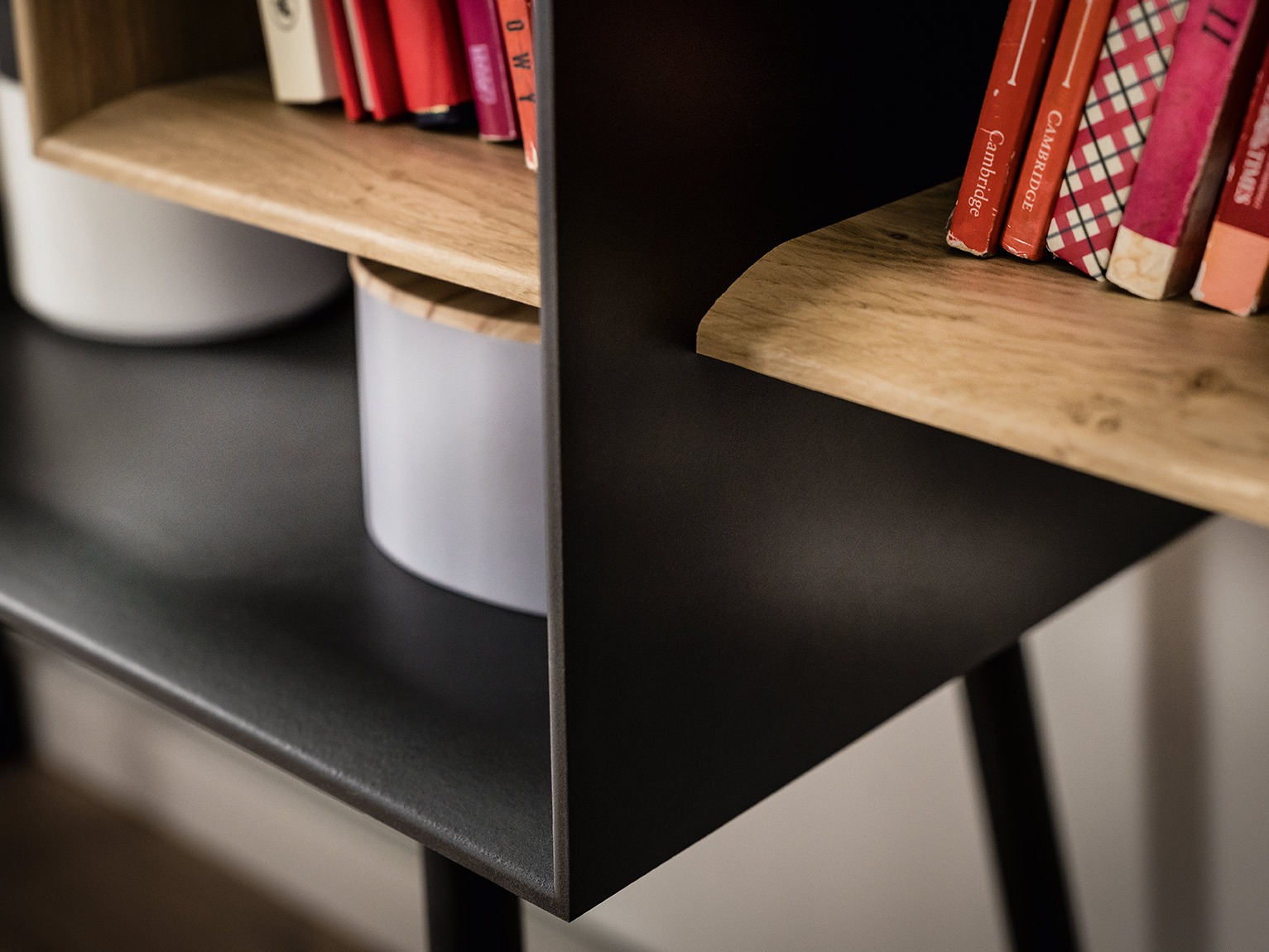 Könyvespolc Valdosta 102