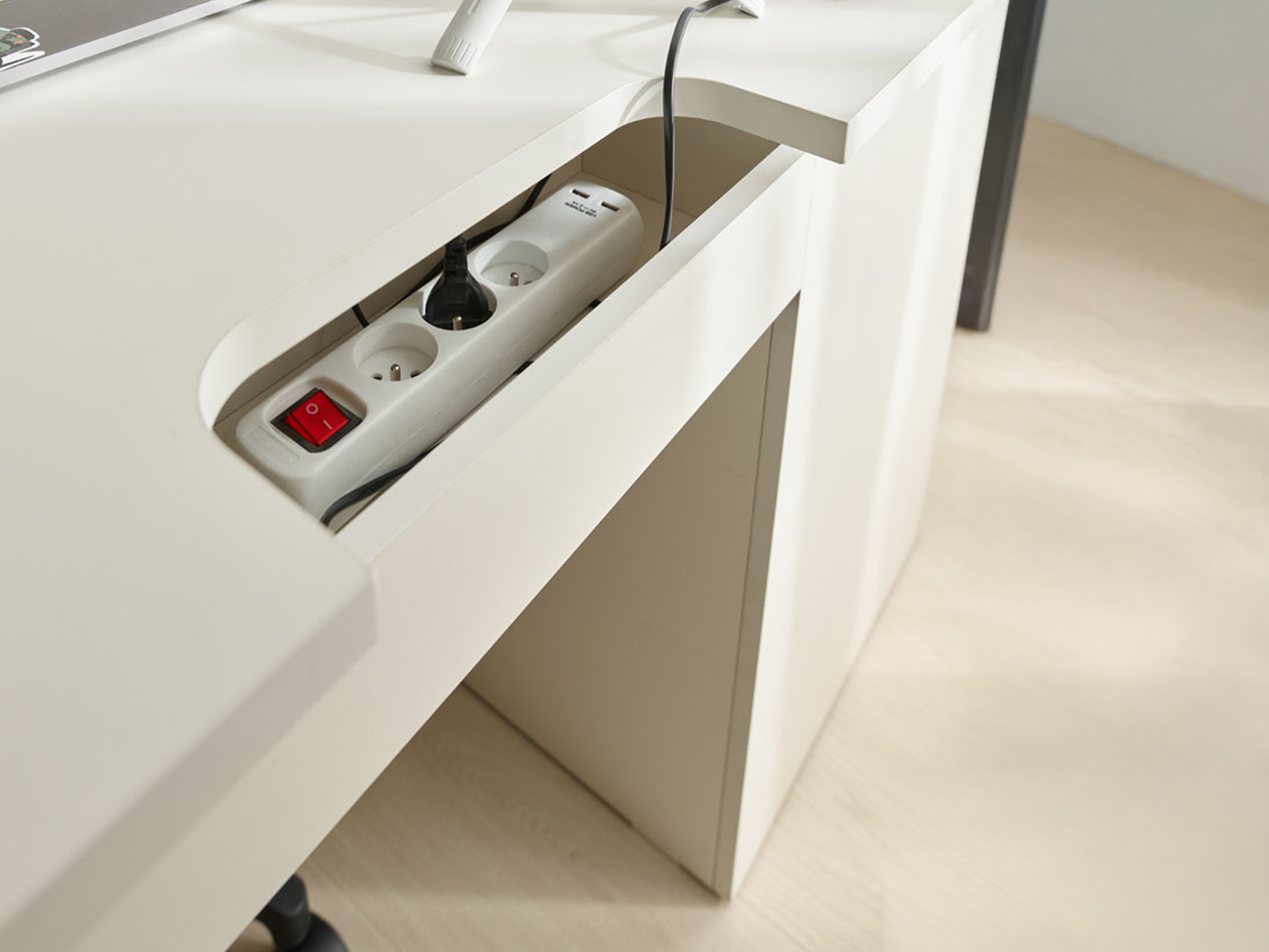 Íróasztal Tornolo 132 (Jobb)