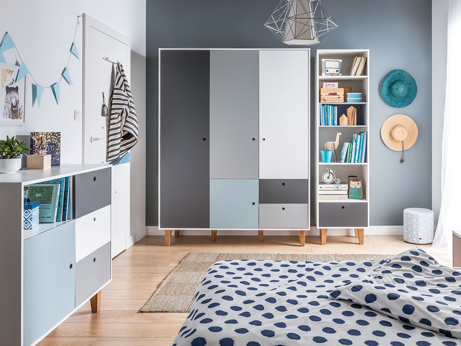 Gardróbszekrény Domfera 101 (Világoskék)