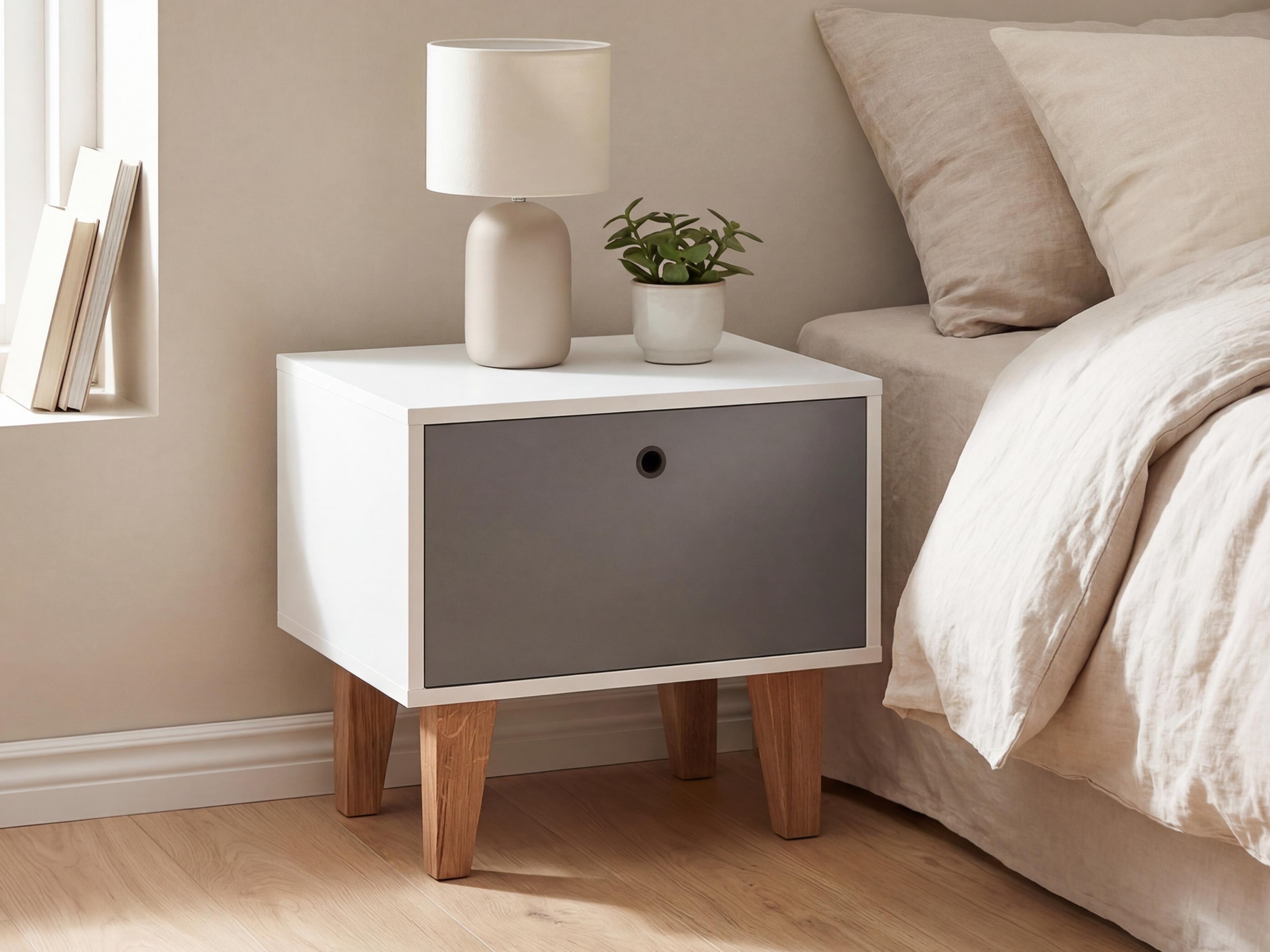 Éjjeliszekrény Domfera 107