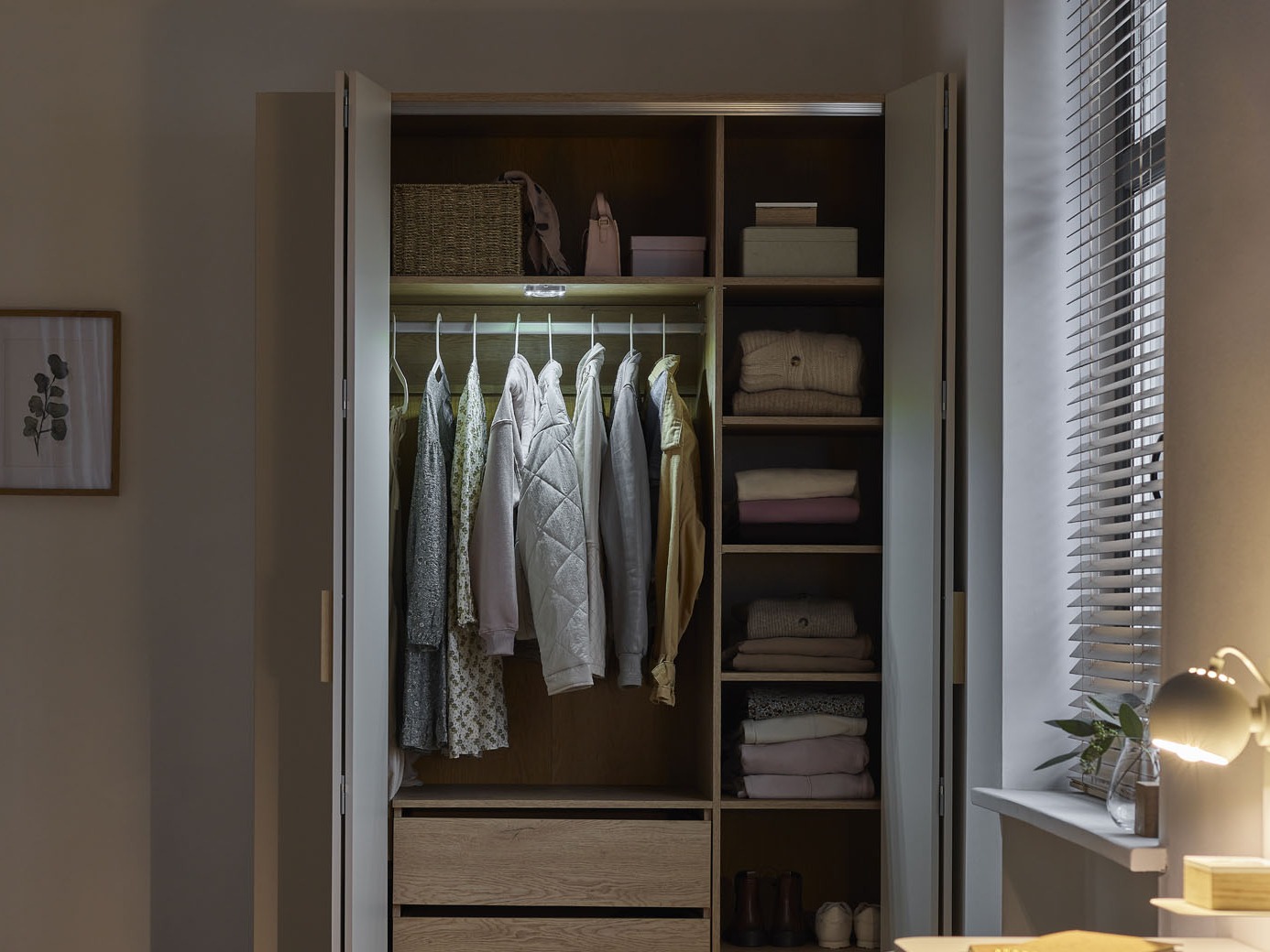 Gardróbszekrény Daltoro 100