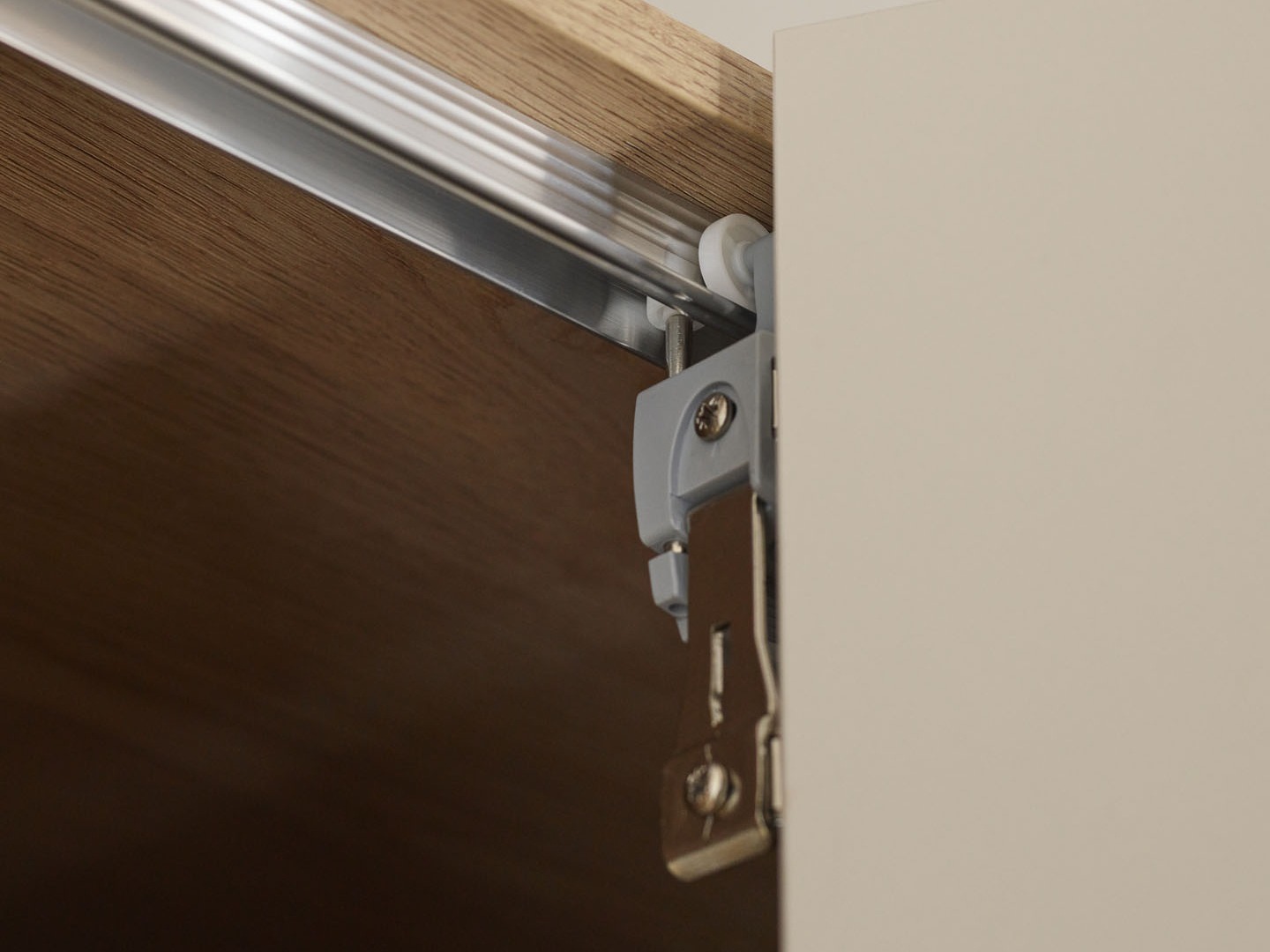 Gardróbszekrény Daltoro 100