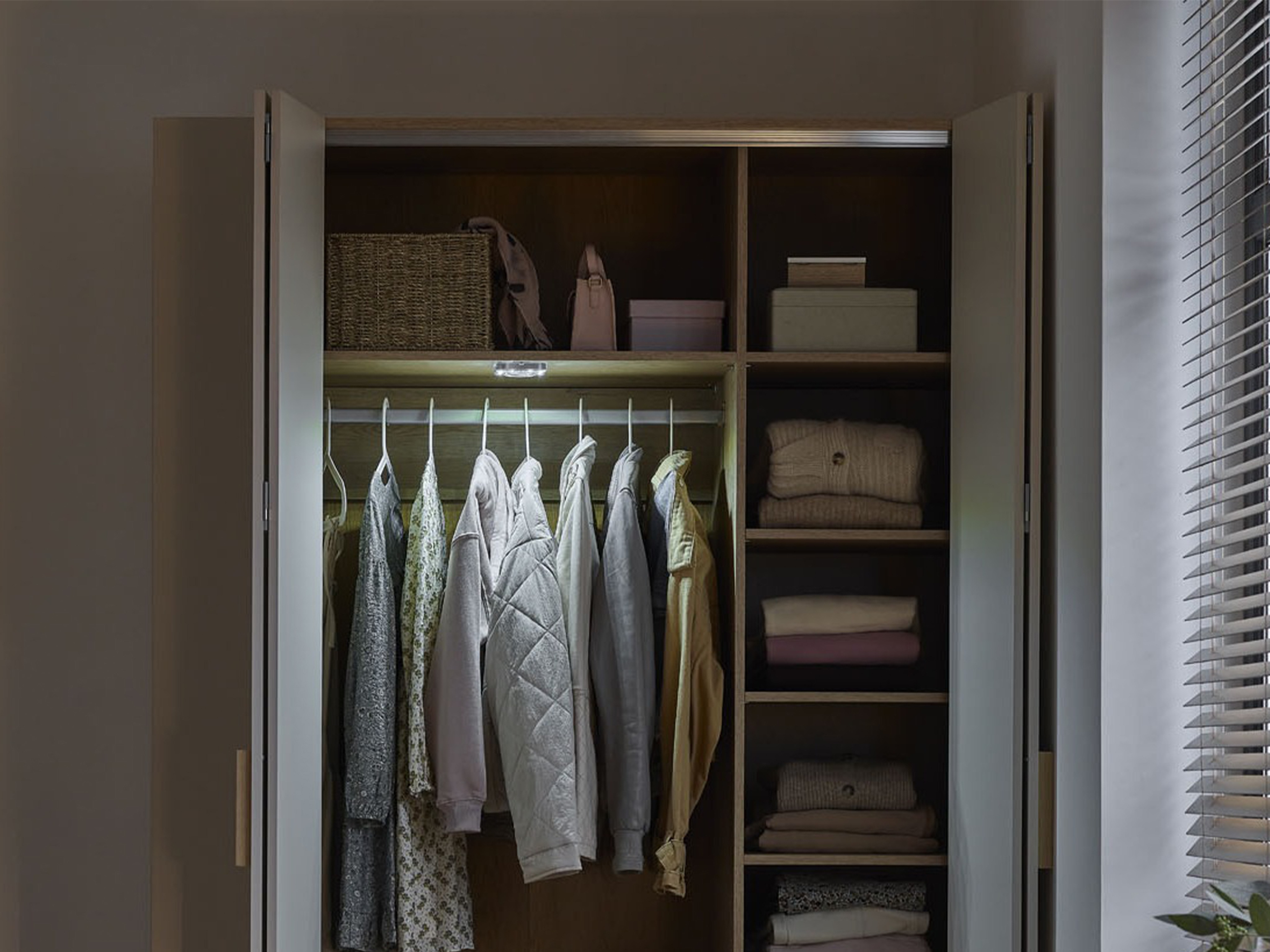 Gardróbszekrény Daltoro 101