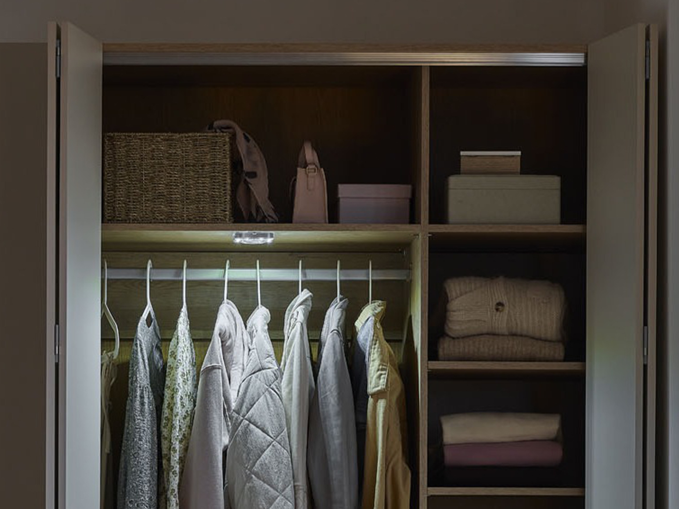 Gardróbszekrény Daltoro 104