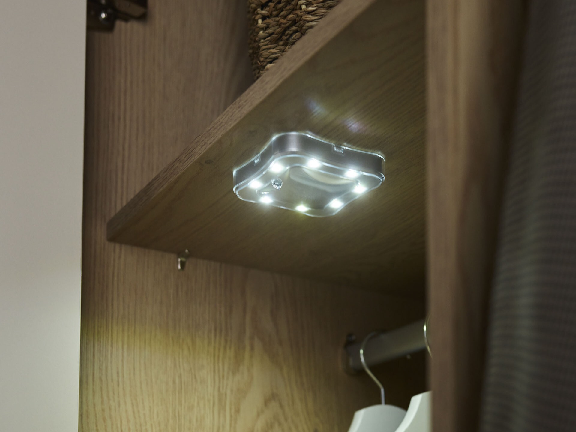 Gardróbszekrény Daltoro 121