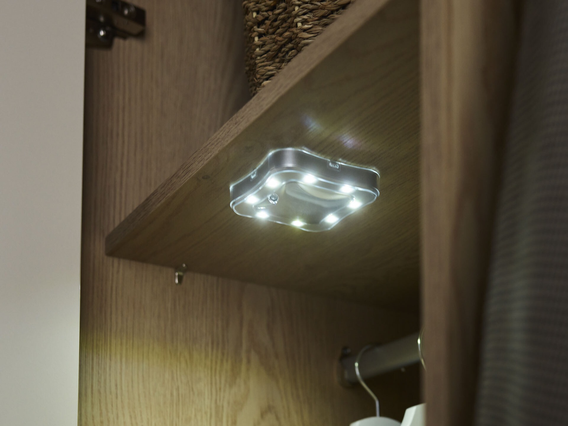 Gardróbszekrény Daltoro 122