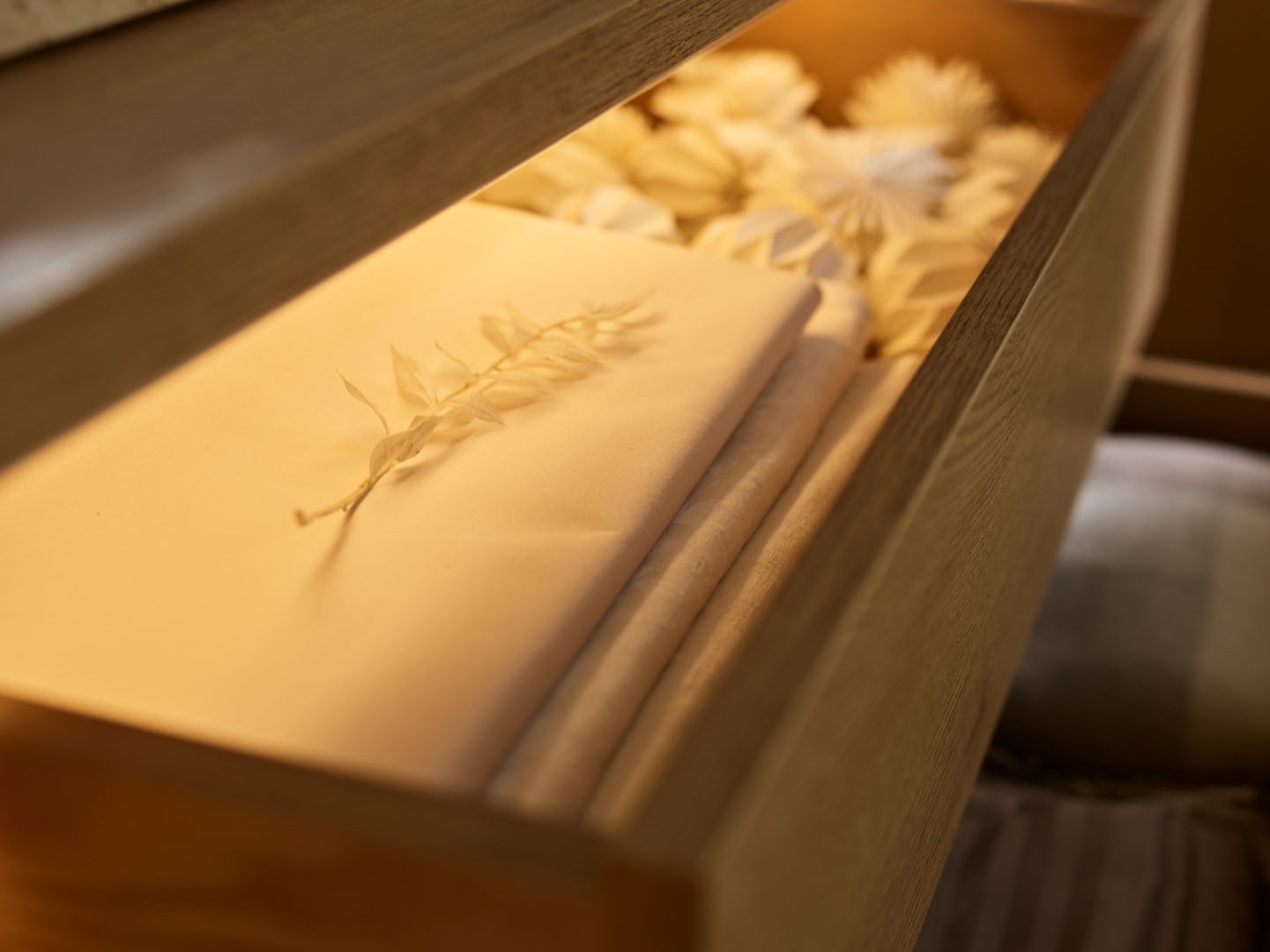 TV-állvány Ruvcamu 105