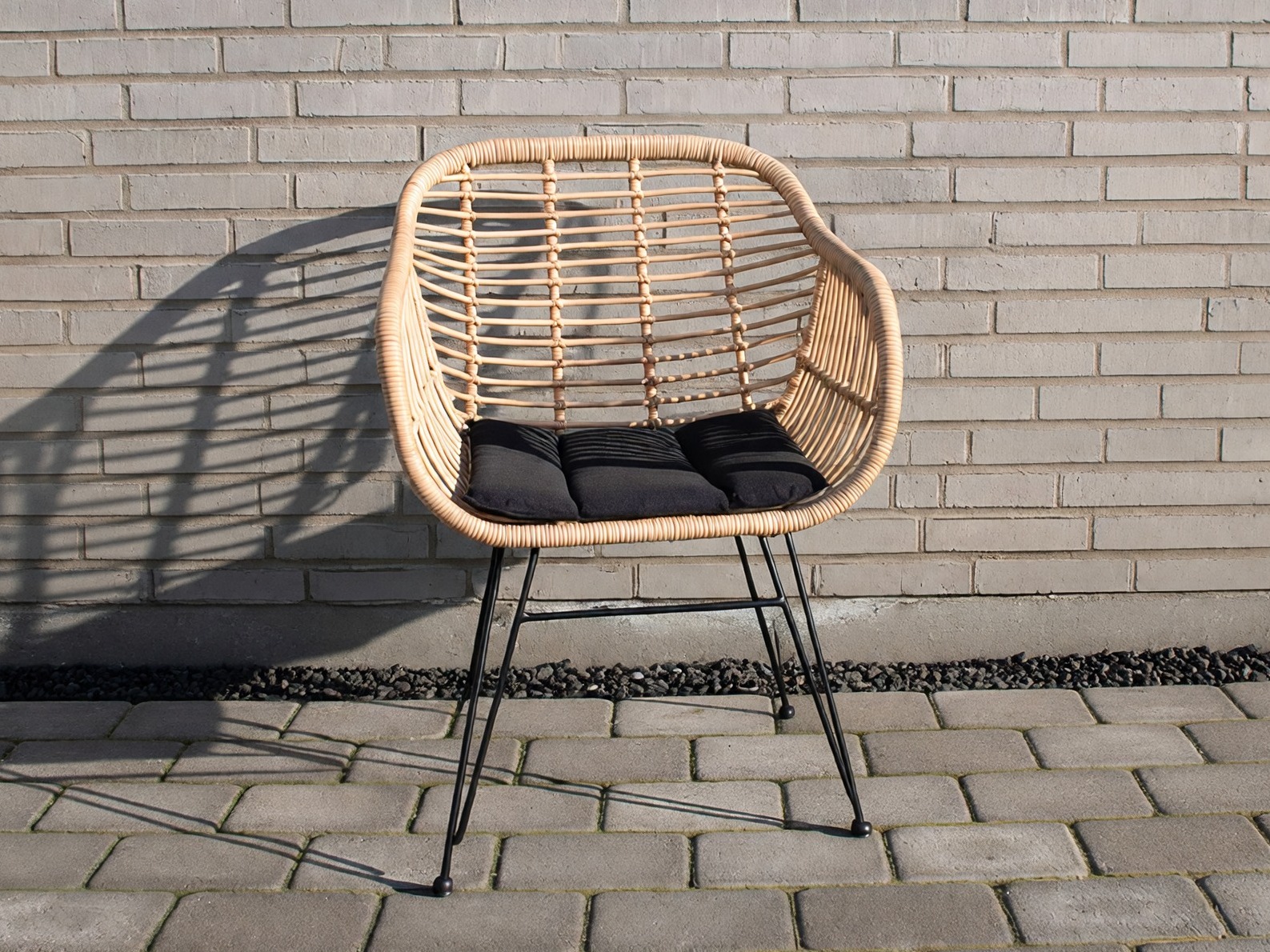 Kerti fotel Brea 299 (Fekete + Világosbarna)