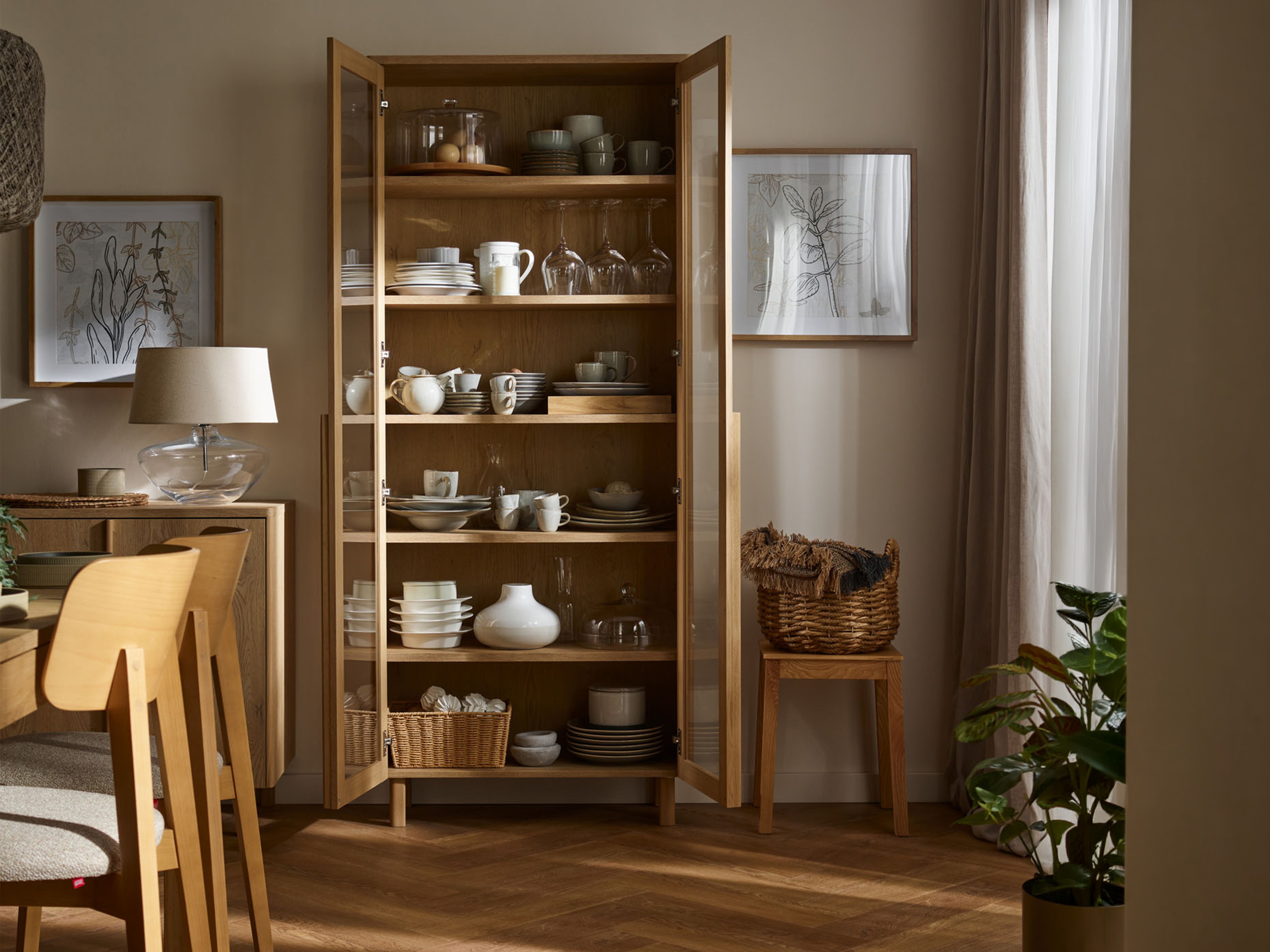 Könyvespolc Ruvcamu 111