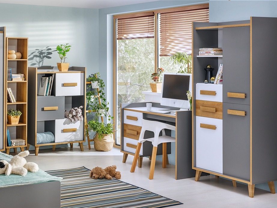 Íróasztal Oderevu 107